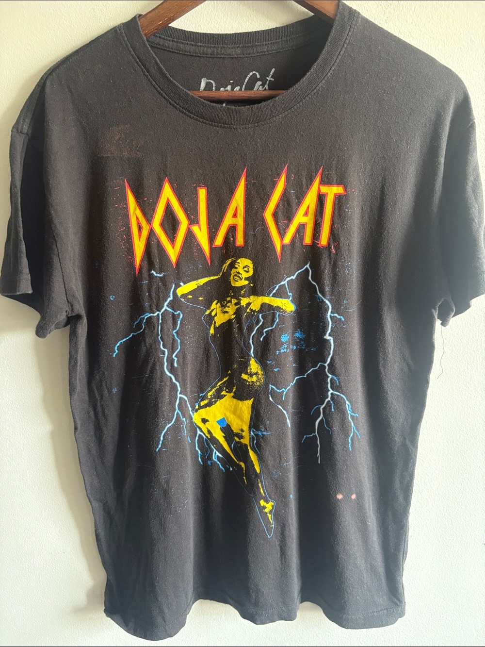 Doja Cat Official Graphic Band Style T Shirt Black Lightning Tee Medium